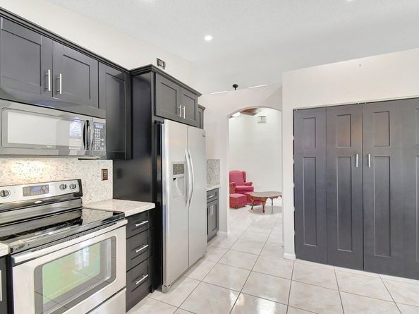 16590 NW 9th Street, Pembroke Pines FL 33028