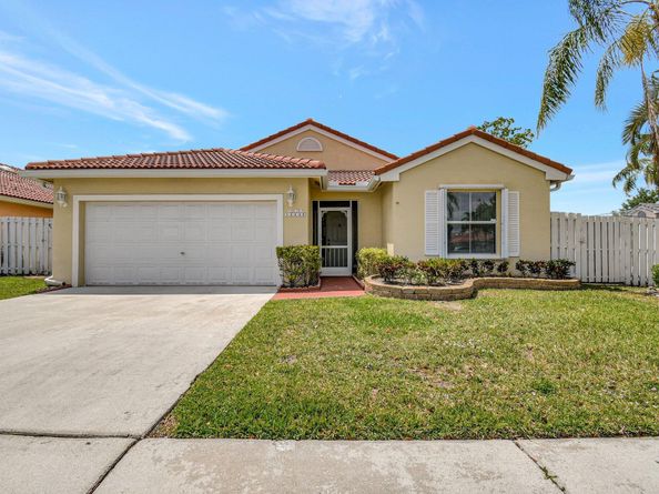 16590 NW 9th Street, Pembroke Pines FL 33028