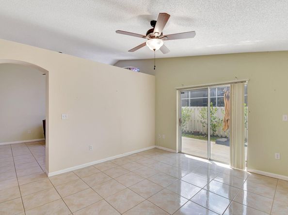 16590 NW 9th Street, Pembroke Pines FL 33028