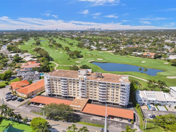 2500 NE 48th Ln 103, Fort Lauderdale FL 33308