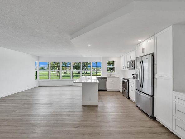 2500 NE 48th Ln 103, Fort Lauderdale FL 33308
