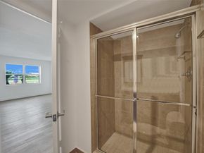 2500 NE 48th Ln 103, Fort Lauderdale FL 33308