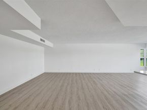 2500 NE 48th Ln 103, Fort Lauderdale FL 33308