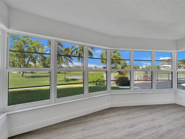 2500 NE 48th Ln 103, Fort Lauderdale FL 33308