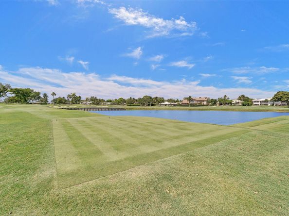 2500 NE 48th Ln 103, Fort Lauderdale FL 33308