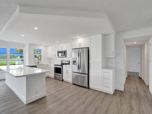 2500 NE 48th Ln 103, Fort Lauderdale FL 33308