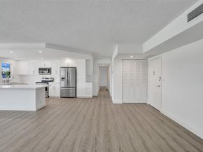 2500 NE 48th Ln 103, Fort Lauderdale FL 33308