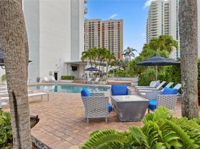 77 S Birch Rd 5D, Fort Lauderdale FL 33316