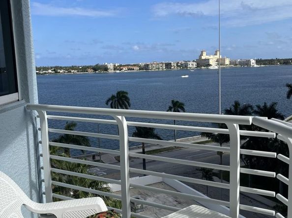 1551 N Flagler Dr 716, West Palm Beach FL 33401