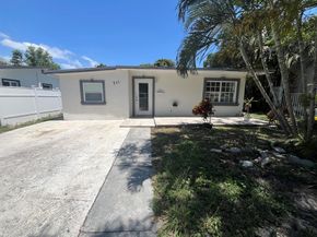 711 Fernwood Drive, West Palm Beach FL 33405