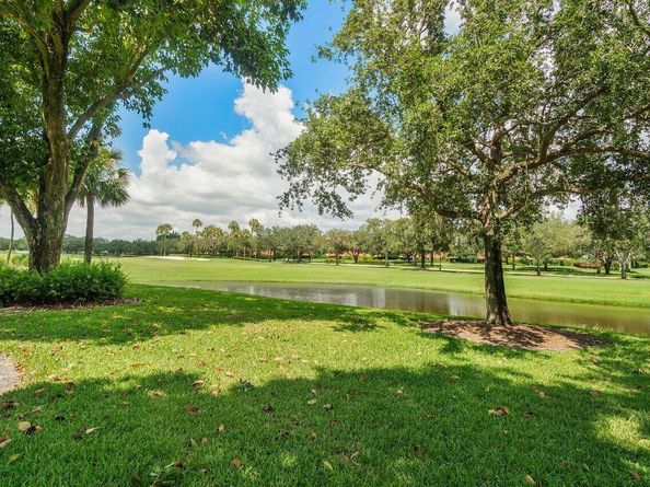 15321 Strathearn Drive 10902, Delray Beach FL 33446