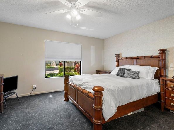 15321 Strathearn Drive 10902, Delray Beach FL 33446