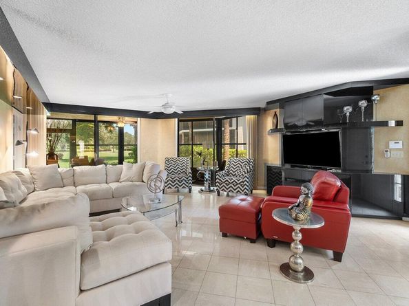 15321 Strathearn Drive 10902, Delray Beach FL 33446