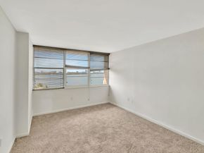 2016 Bay Drive 907, Miami Beach FL 33141