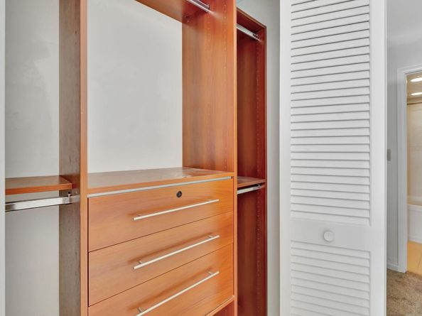 2016 Bay Drive 907, Miami Beach FL 33141
