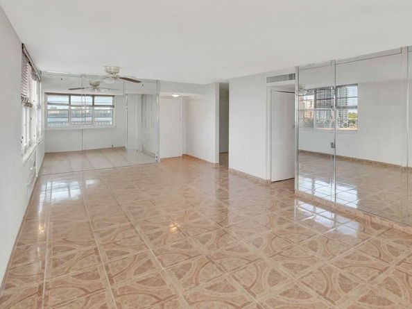 2016 Bay Drive 907, Miami Beach FL 33141