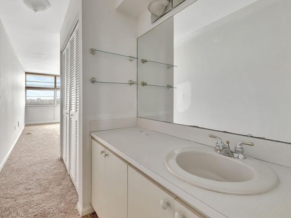 2016 Bay Drive 907, Miami Beach FL 33141