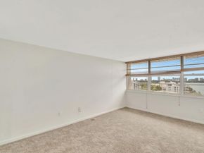 2016 Bay Drive 907, Miami Beach FL 33141