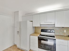 2016 Bay Drive 907, Miami Beach FL 33141