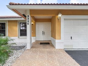 2326 NW 96th Way, Coral Springs FL 33065