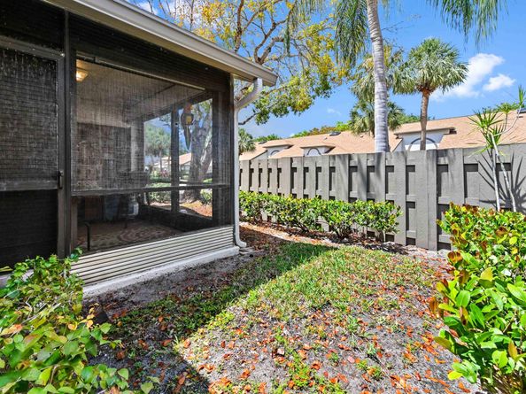 18538 Breezy Palm Way, Boca Raton FL 33496