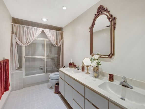 5355 NW 77th Ter, Coral Springs FL 33067