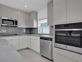 1010 N 16th Ave, Hollywood FL 33020