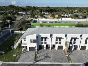 3553 San Bernardino Way, Palm Springs FL 33461