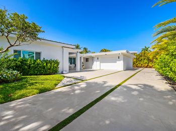 1627 Seabreeze Boulevard