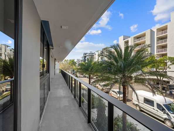 160 Isle Of Venice Dr 203, Fort Lauderdale FL 33301