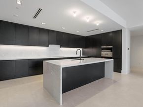 160 Isle Of Venice Dr 203, Fort Lauderdale FL 33301