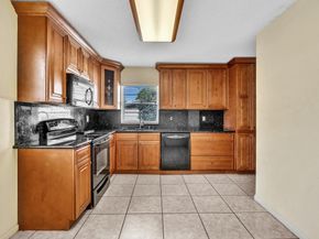 8957 NW 23rd St 8957, Coral Springs FL 33065