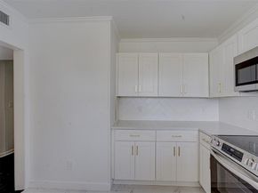422 N Lakeside Drive, Lake Worth Beach FL 33460