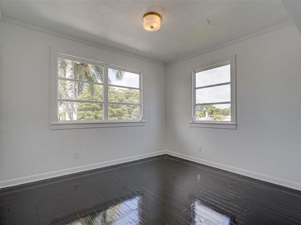 422 N Lakeside Drive, Lake Worth Beach FL 33460