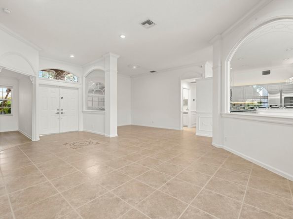 3707 Oak Ridge Cir, Weston FL 33331