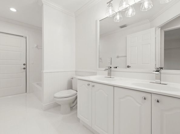 3707 Oak Ridge Cir, Weston FL 33331
