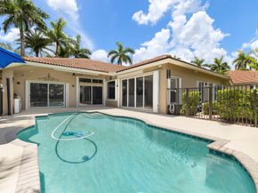 3707 Oak Ridge Cir, Weston FL 33331