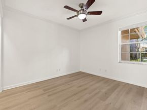 3707 Oak Ridge Cir, Weston FL 33331