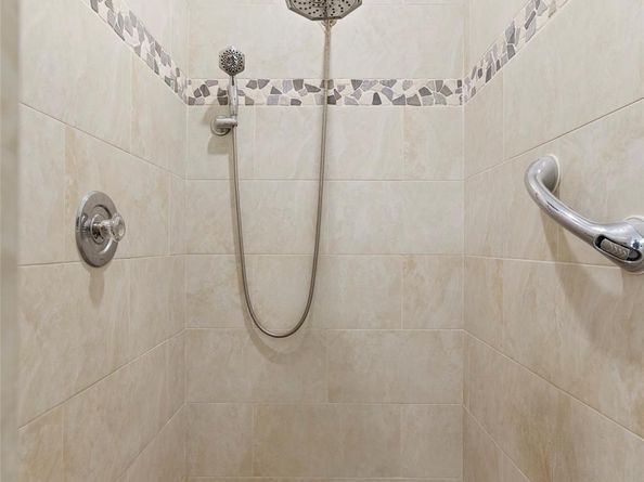 3707 Oak Ridge Cir, Weston FL 33331