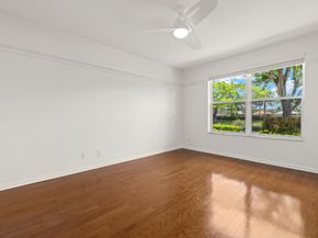 3707 Oak Ridge Cir, Weston FL 33331