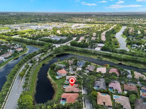 3707 Oak Ridge Cir, Weston FL 33331