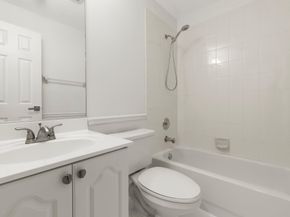 3707 Oak Ridge Cir, Weston FL 33331