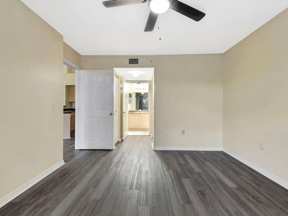 4101 San Marino 303 Boulevard 303, West Palm Beach FL 33409