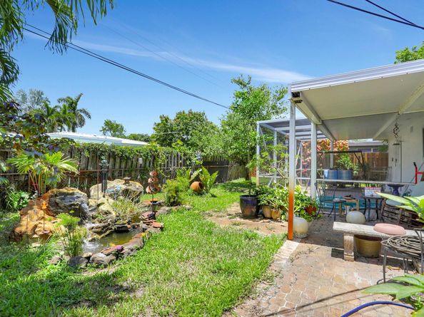 217 SW 9th Ct, Pompano Beach FL 33060