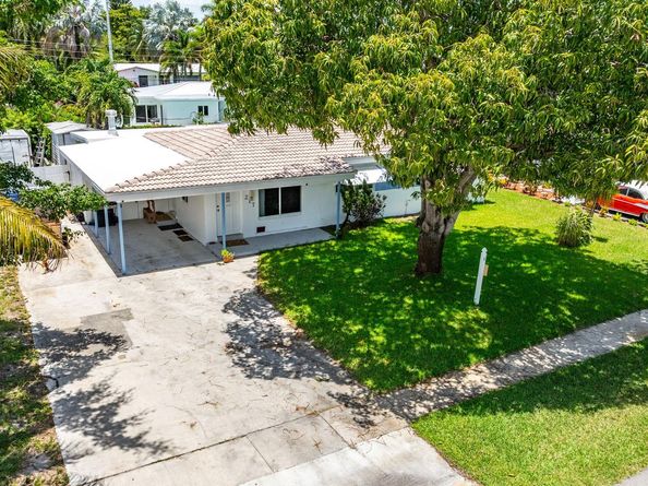 217 SW 9th Ct, Pompano Beach FL 33060