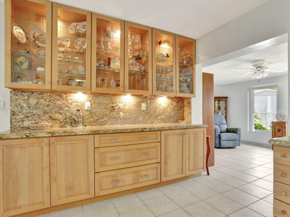 217 SW 9th Ct, Pompano Beach FL 33060
