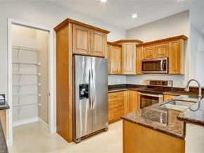2105 SE 5th St 2105, Pompano Beach FL 33062