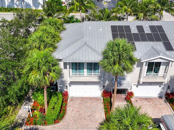 2105 SE 5th St 2105, Pompano Beach FL 33062