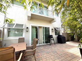 2105 SE 5th St 2105, Pompano Beach FL 33062