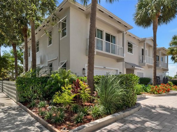 2105 SE 5th St 2105, Pompano Beach FL 33062